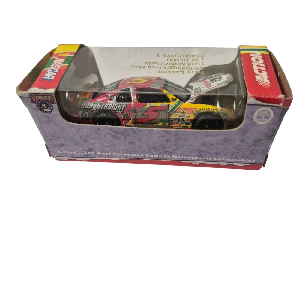 Terry Labonte 5 Kelloggs Iron Man 1998 Monte Carlo‎ 1:64 NASCAR NIB